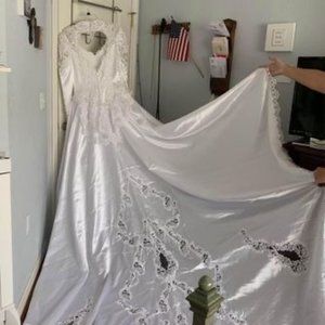 White Michelangelo Wedding dress, size 16